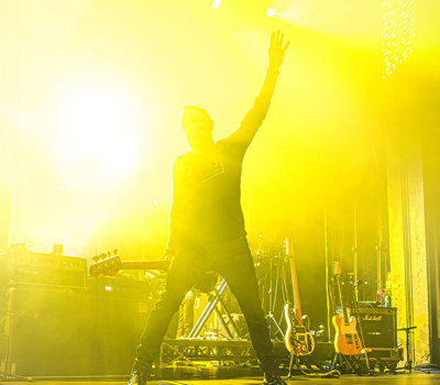 Peter Hook and the Light Perform 'Get Ready'