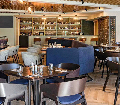 Queens Head Bar & Eatery