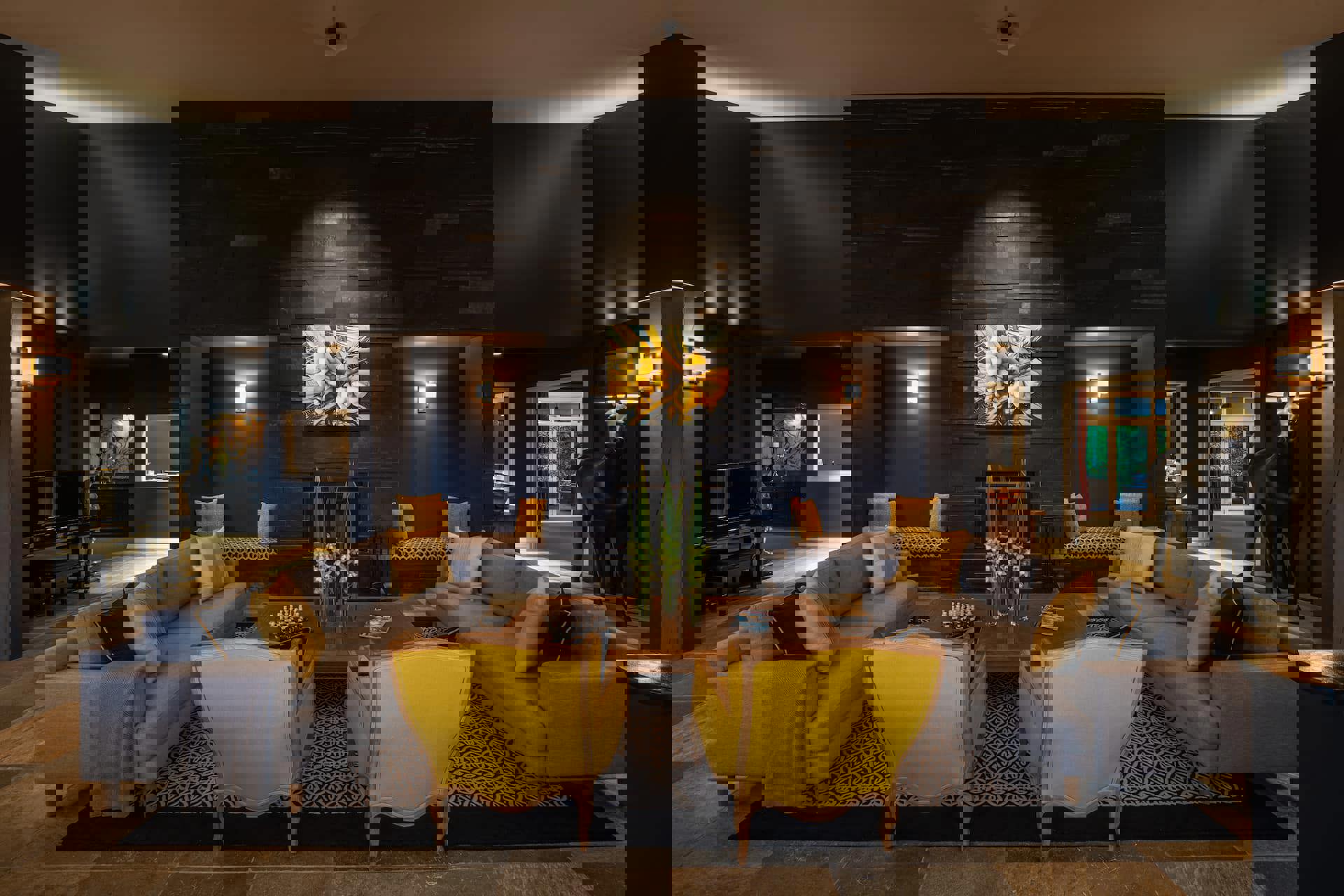 Woodhouse   Mountain Lodge