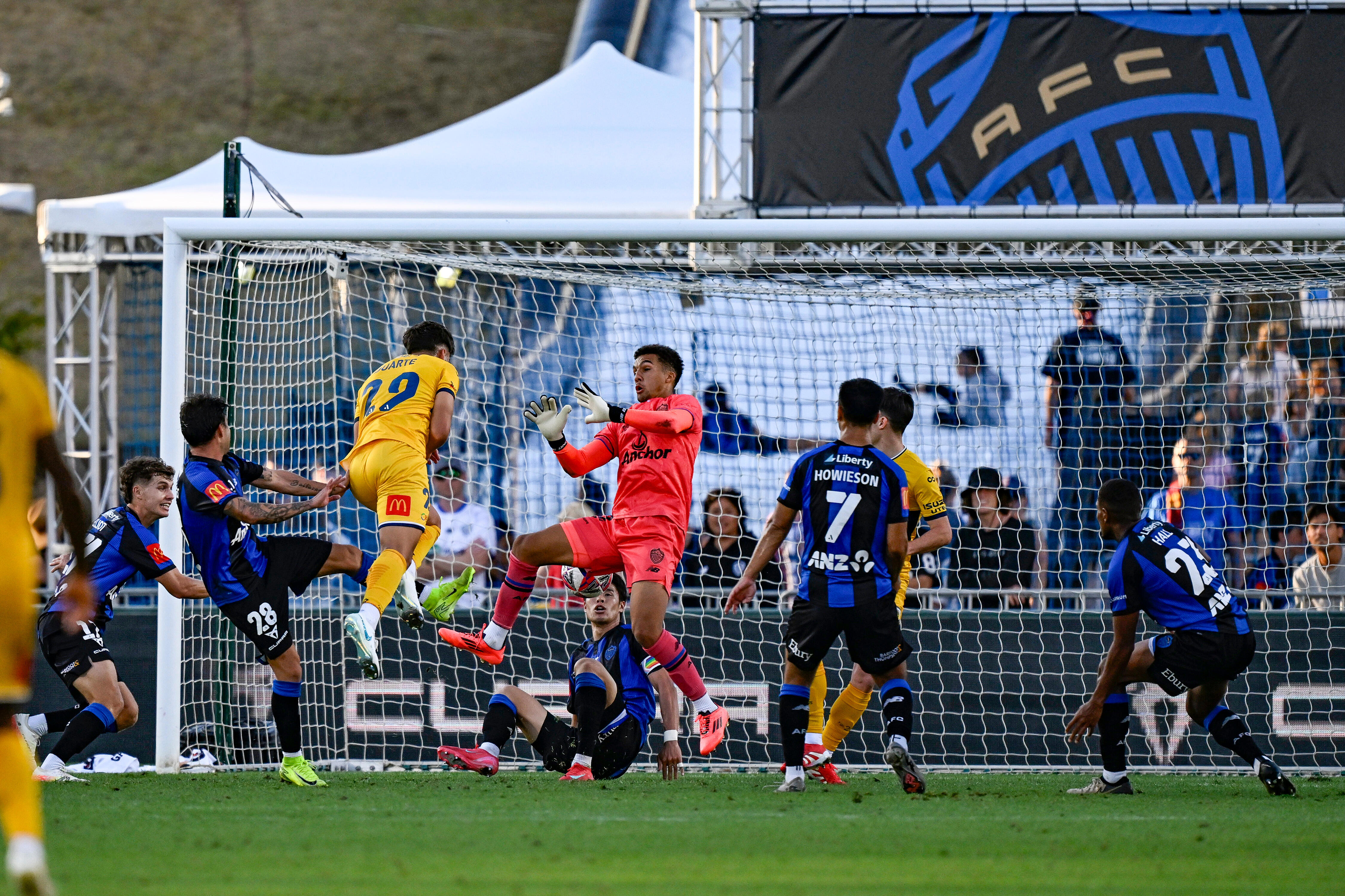 Auckland FC v Central Coast Mariners