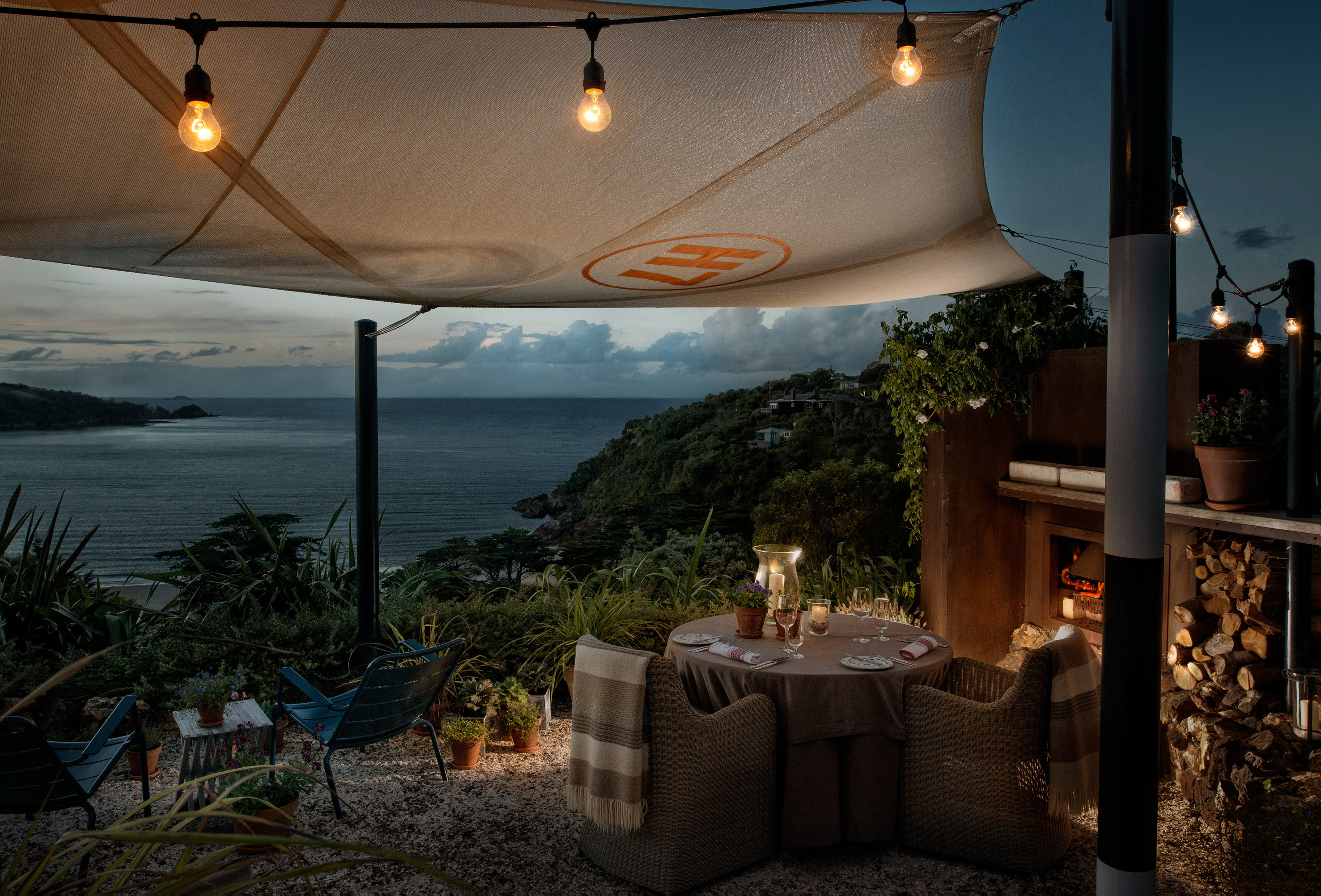 The  Boatshed  Hotel