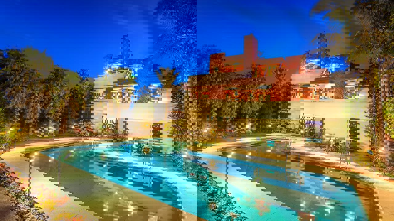 Miharo Bed & Breakfast