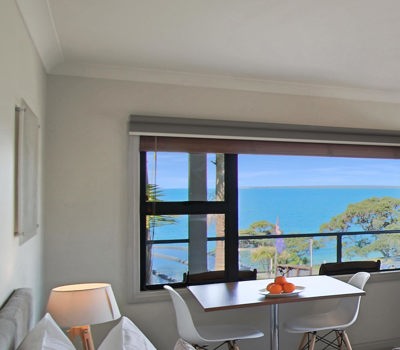 Whangaparaoa   Lodge