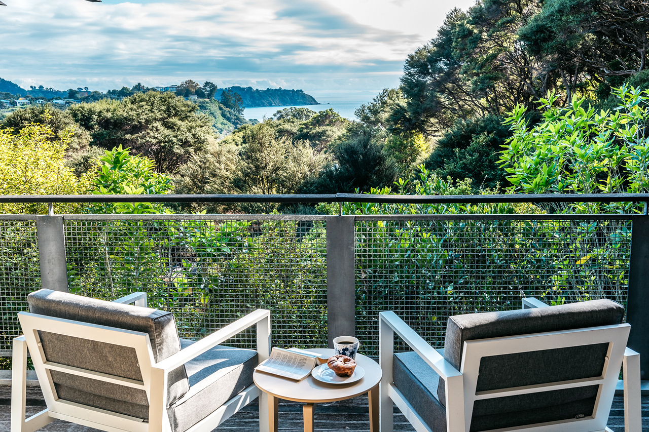 Te Kereru, Onetangi - Be My Guest Waiheke
