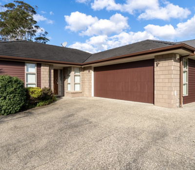 Relax on Cottage Court - Silverdale Holiday Home